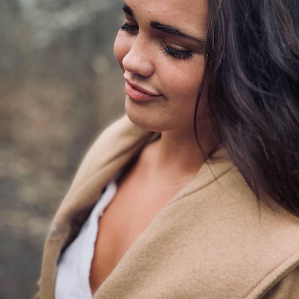 Meet your Posher, Leena